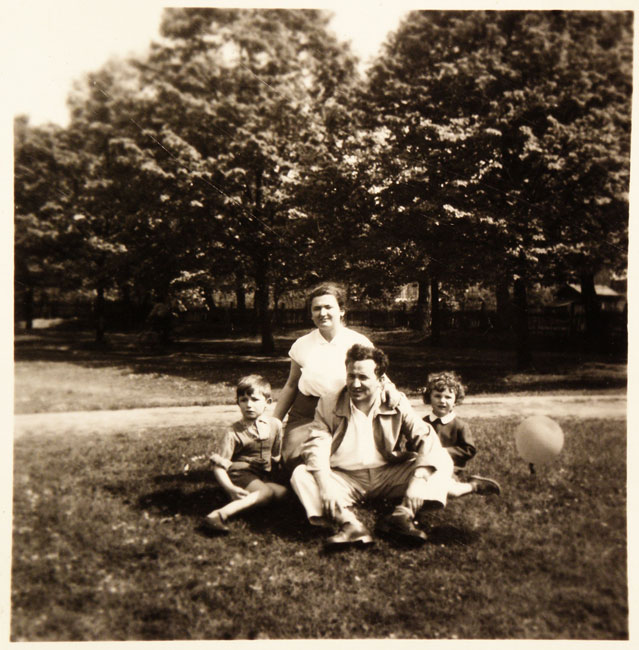 Zdjęcie z albumu rodzinnego Różewiczów